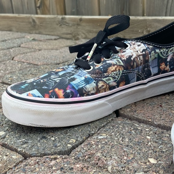VANS Unisex Black Star Wars lace up sneakers. Size 9.5Men. Pre-owned. - Picture 3 of 8